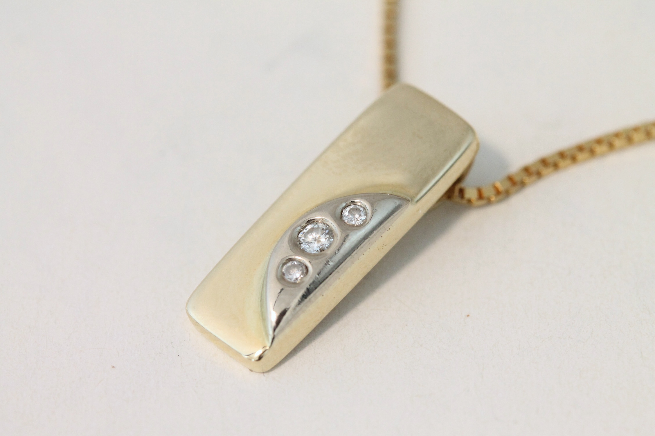 IMG_5986 Anheng i gult gull med diamant - Bilde 1