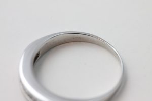 Ring i hvitt gull med diamanter - Bilde 4