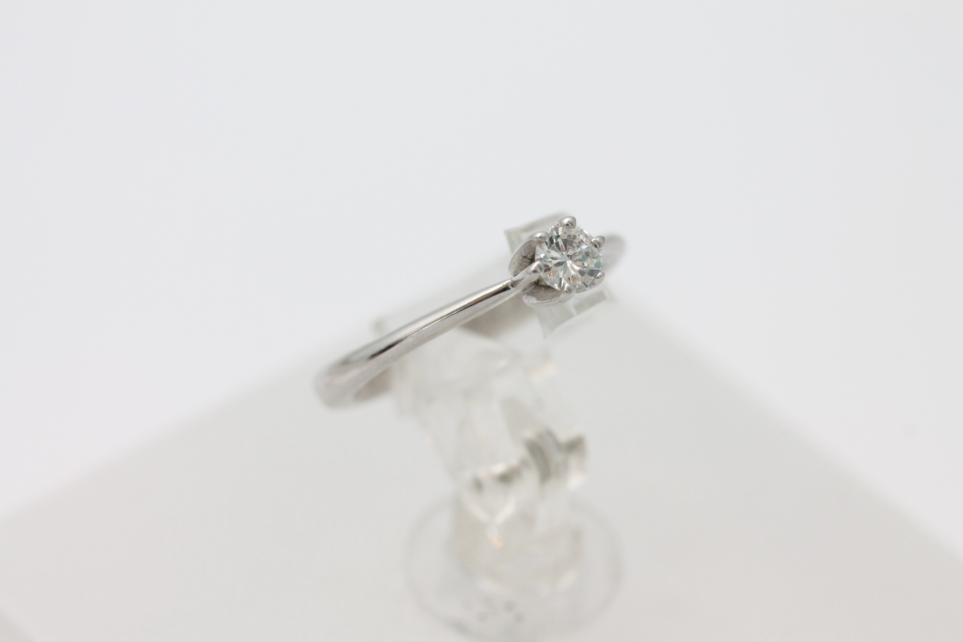 IMG_9008 Ring i hvitt gull med diamant (0,17ct) - Bilde 1