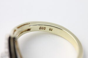 Ring i gult gull med diamanter - Bilde 4