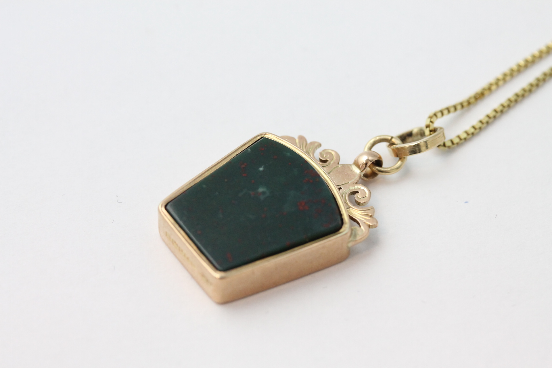 IMG_6824 Anheng i gult gull med grønn sten - Bilde 1