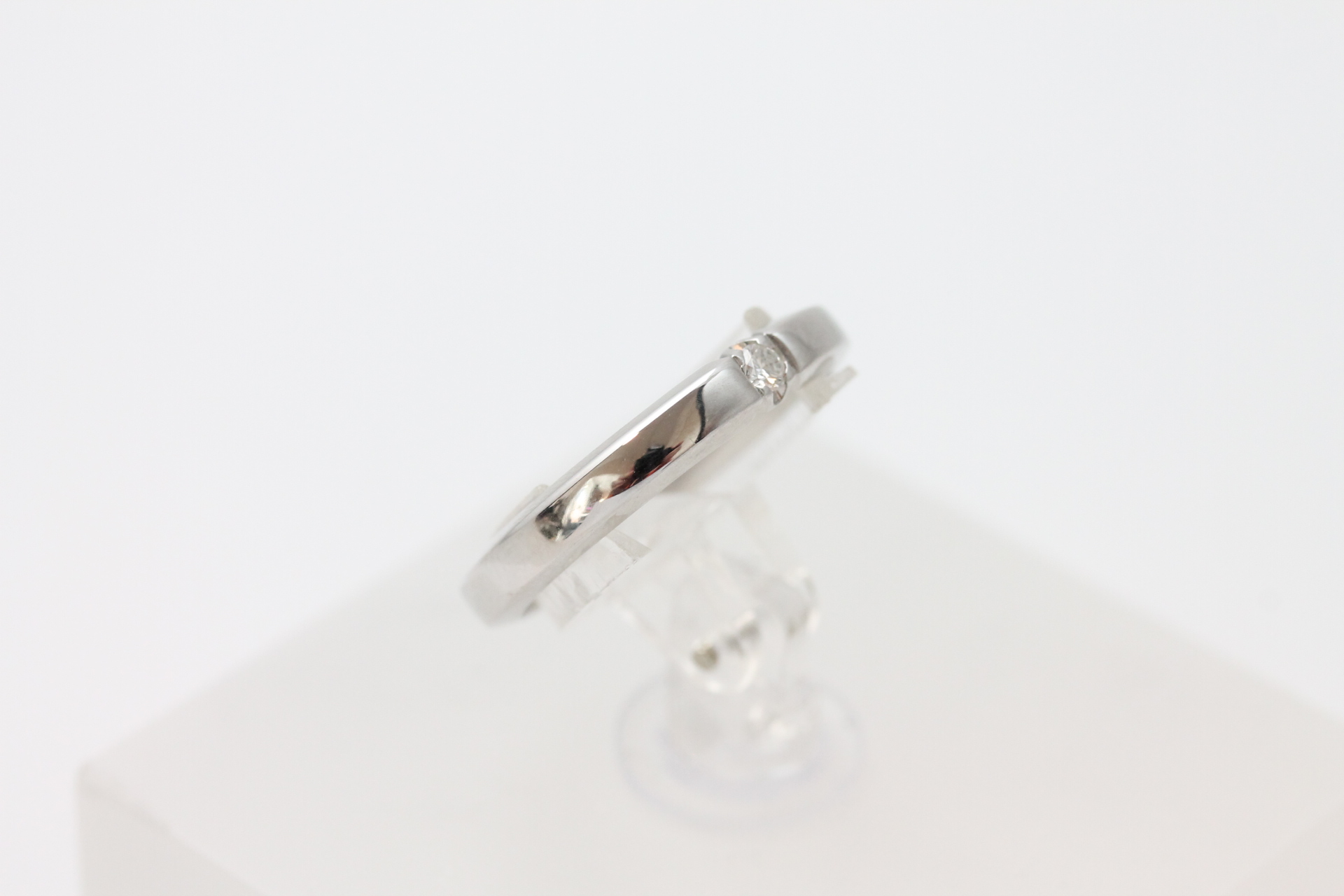 IMG_8012 Ring i hvitt gull med diamant - Bilde 1