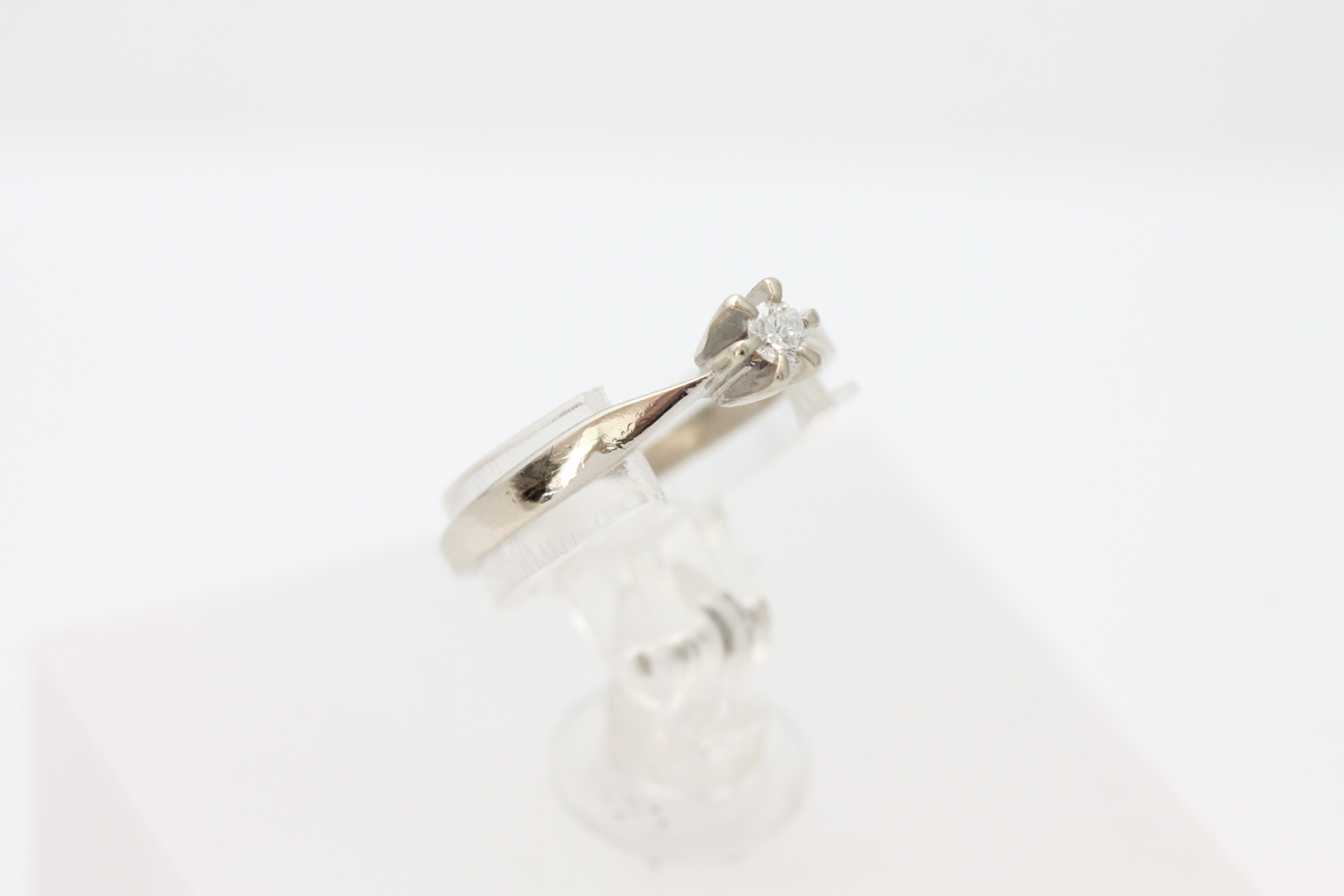 IMG_8295 Ring i hvitt gull med diamant (0,07ct) - Bilde 1