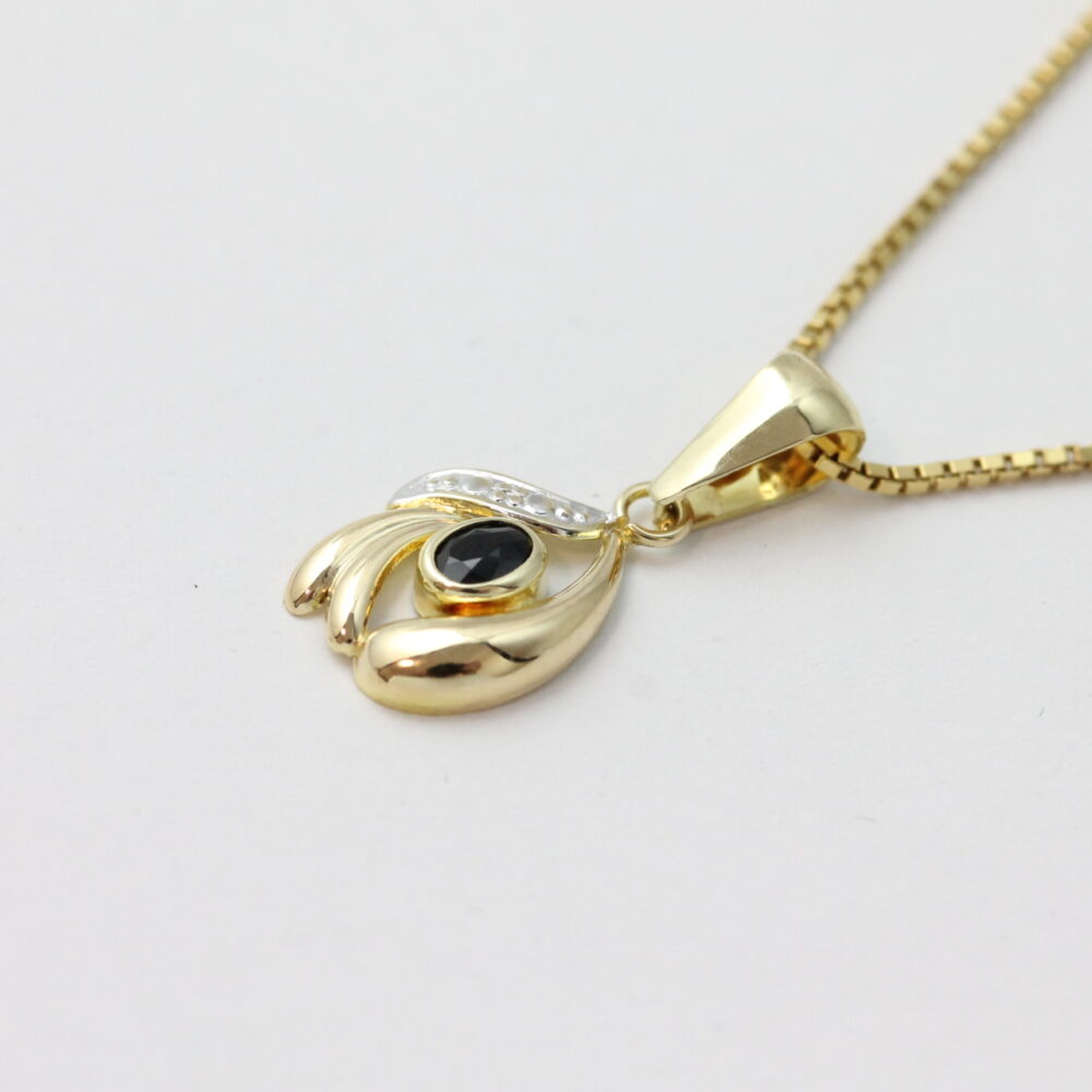 Anheng i gult gull med blå sten