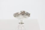 Ring i hvitt gull med diamant (0,50ct) - Bilde 2