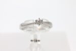 Ring i hvitt gull med diamant (0,10ct) - Bilde 2