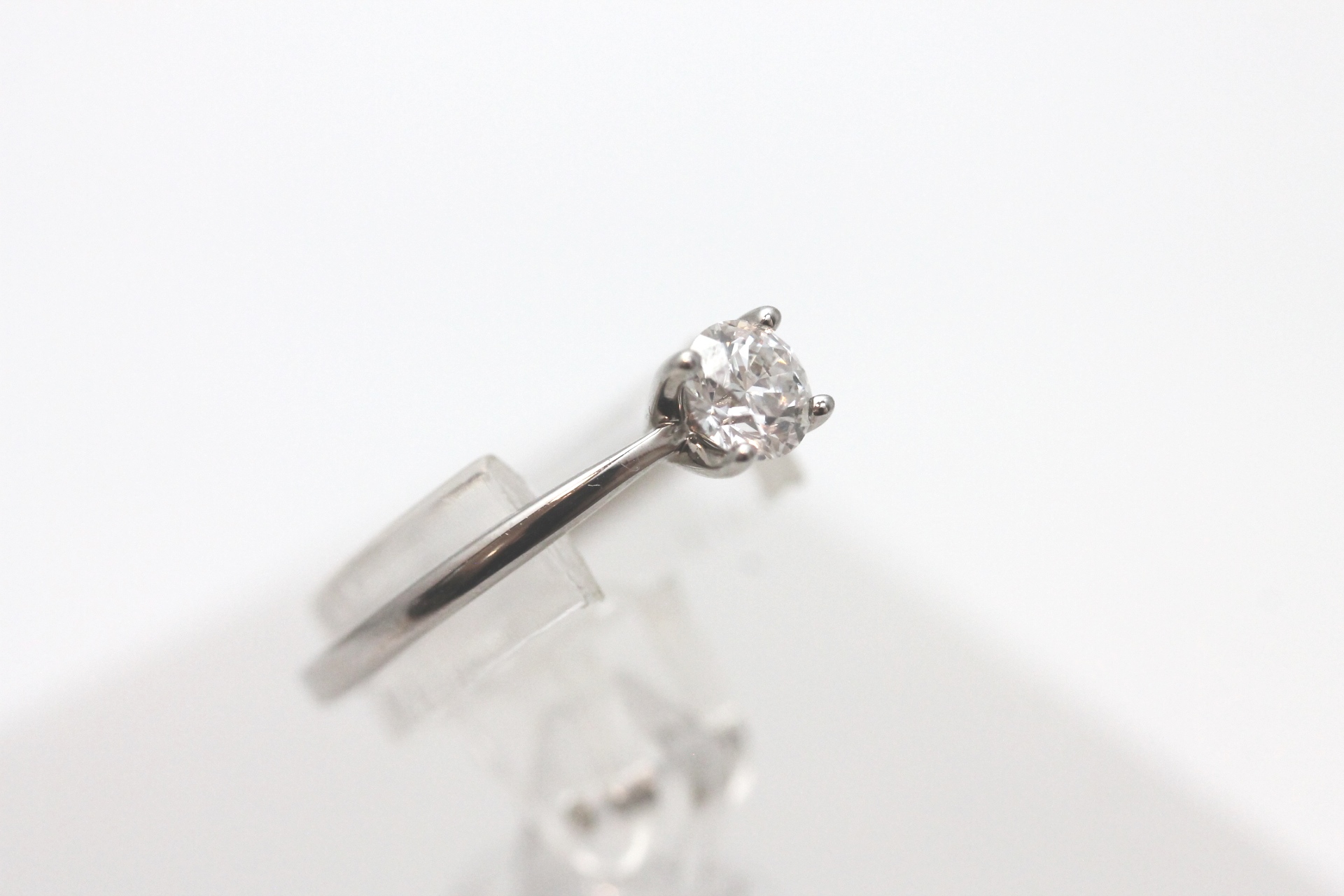 IMG_5536 Ring i hvitt gull med diamant (0,35ct) - Bilde 1