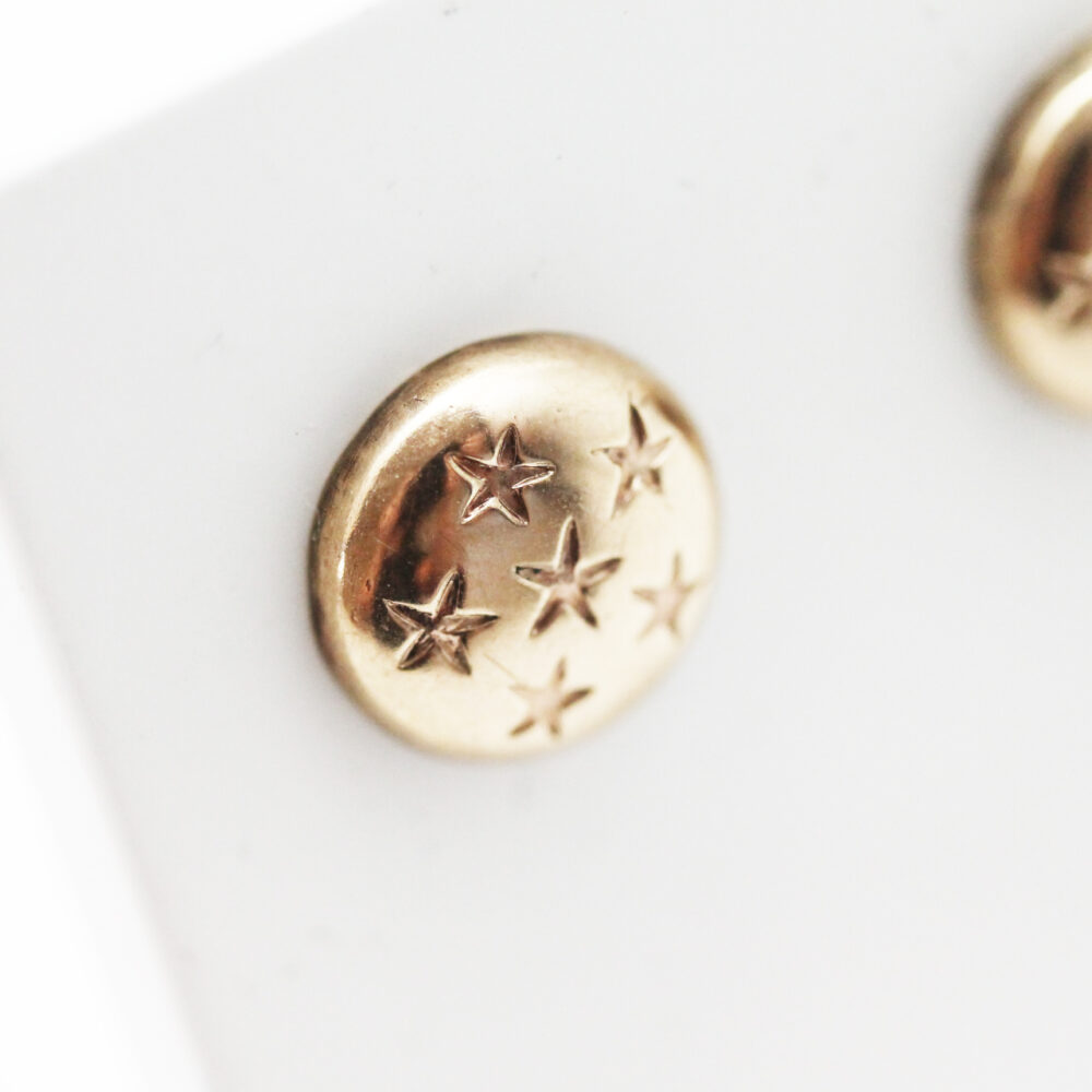 Ørepynt i gult gull