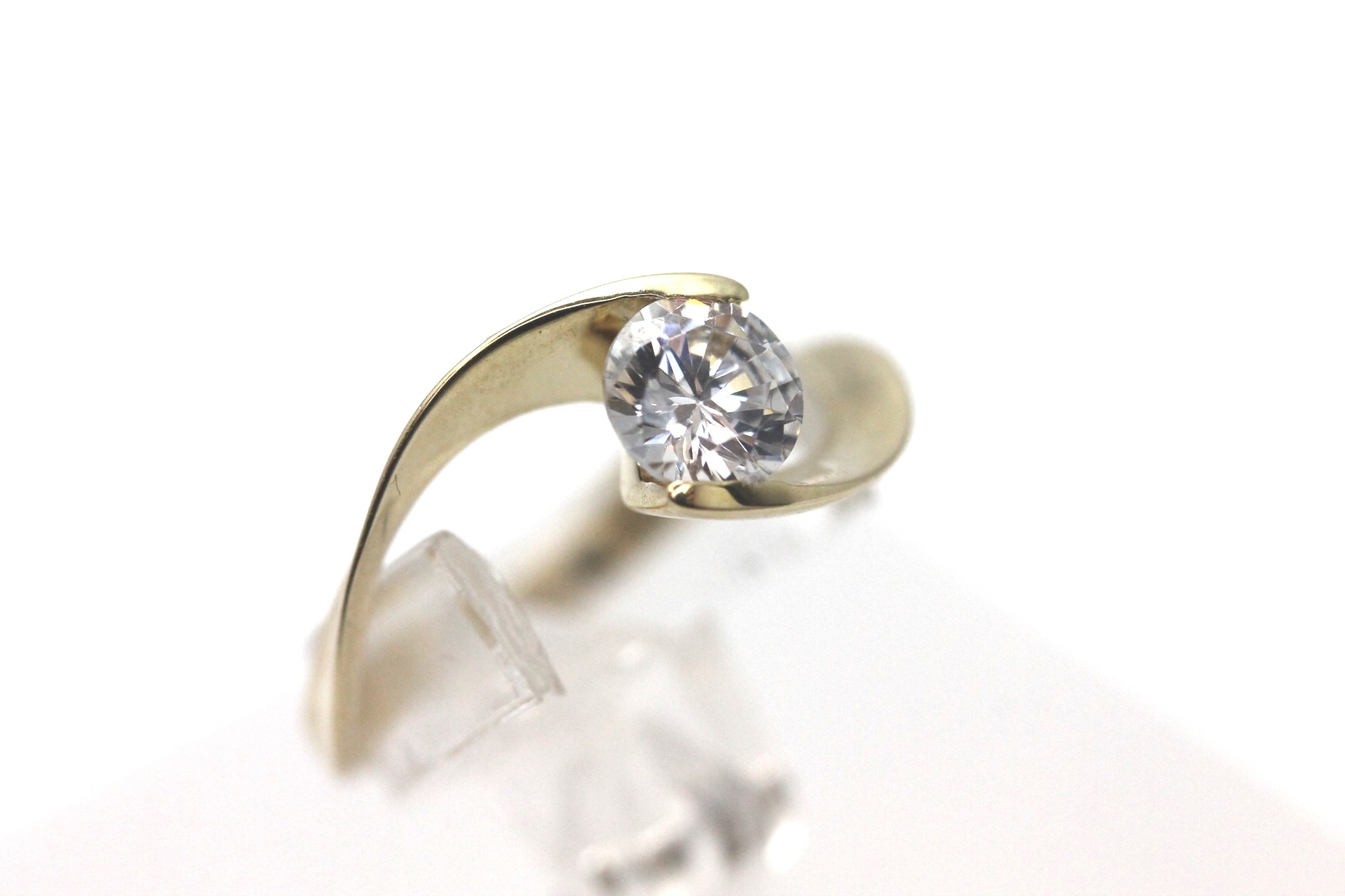 IMG_7163 Ring i gult gull med zirkonia - Bilde 1