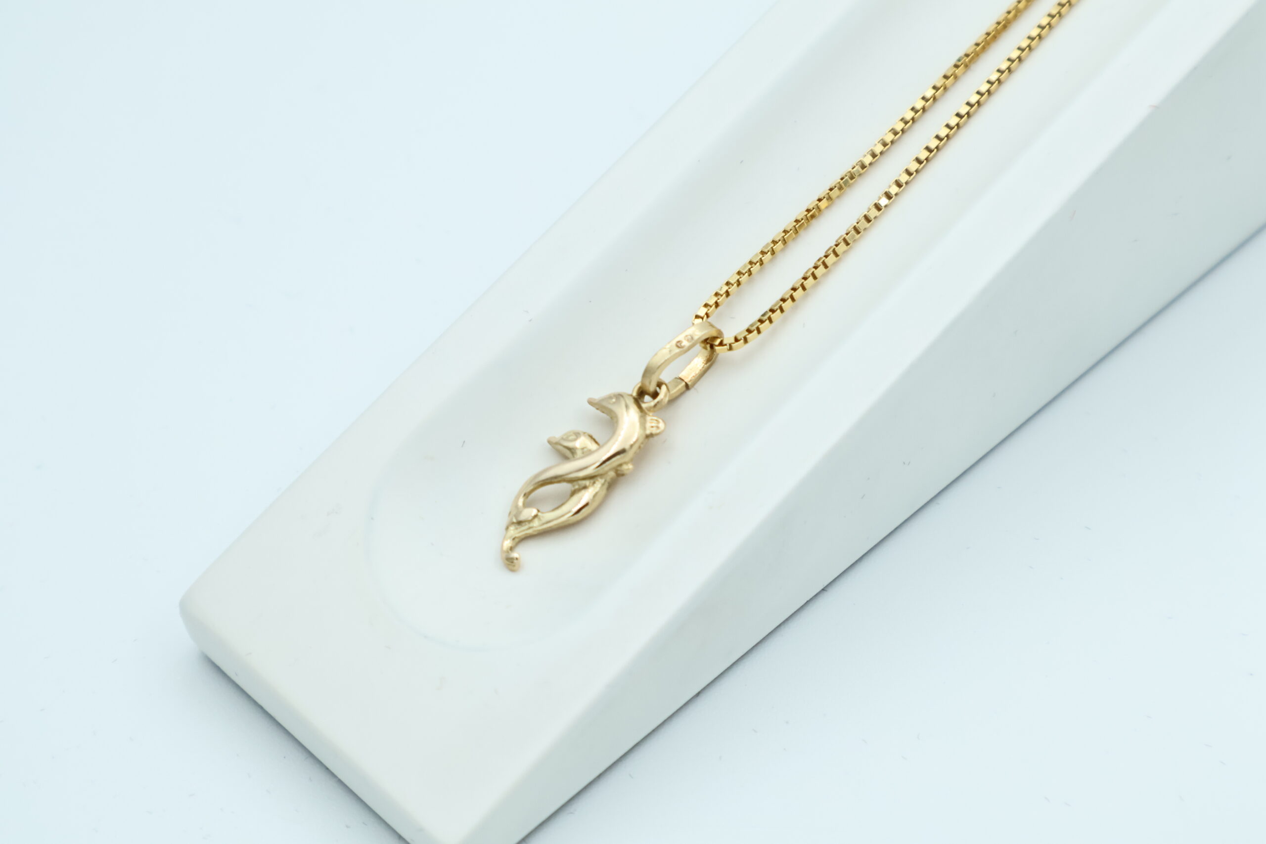 IMG_1412 Anheng i gult gull - Bilde 1