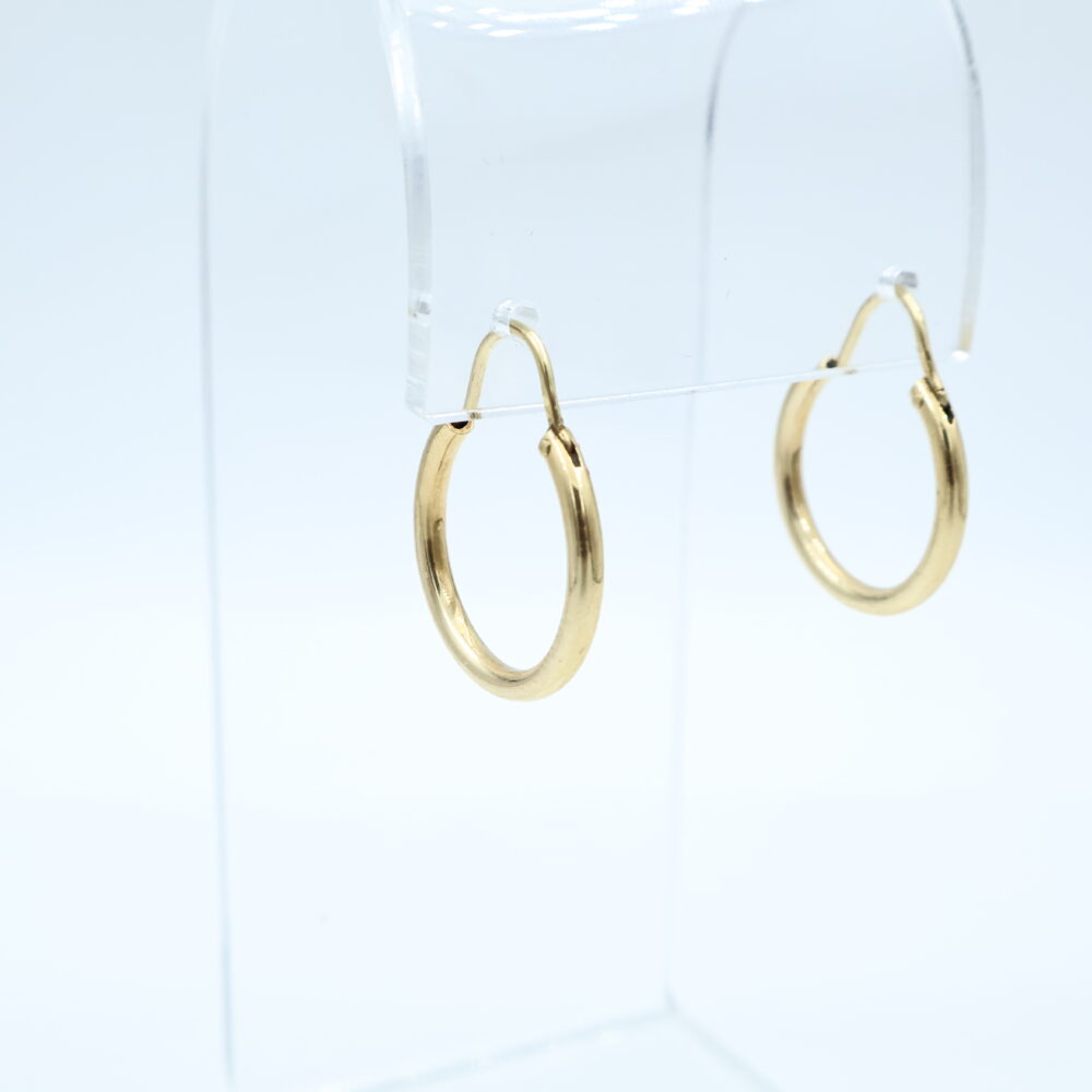 Ørepynt i gult gull