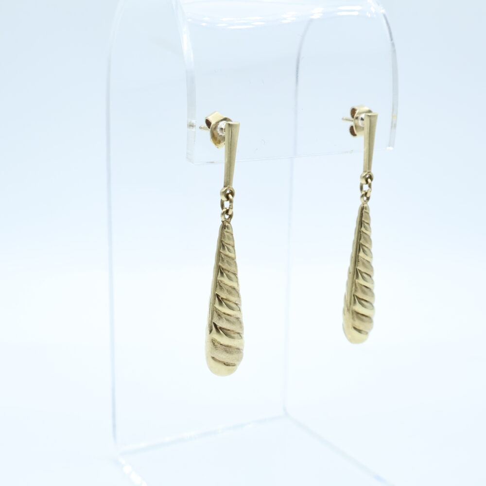 Ørepynt i gult gull