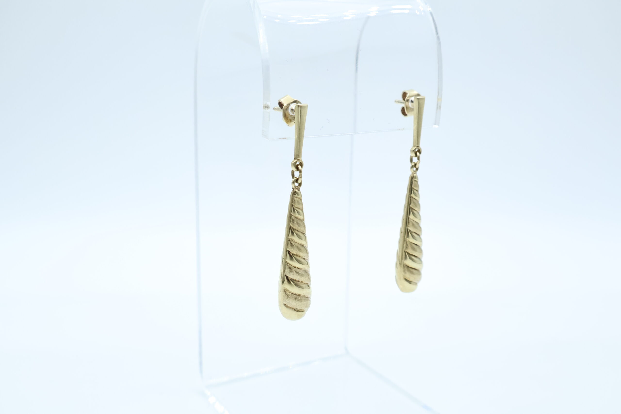 IMG_8344 Ørepynt i gult gull - Bilde 1