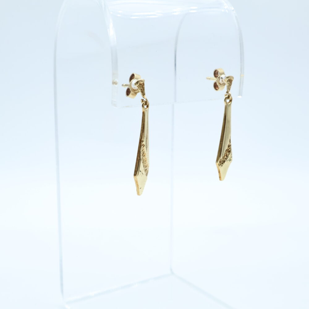 Ørepynt i gult gull