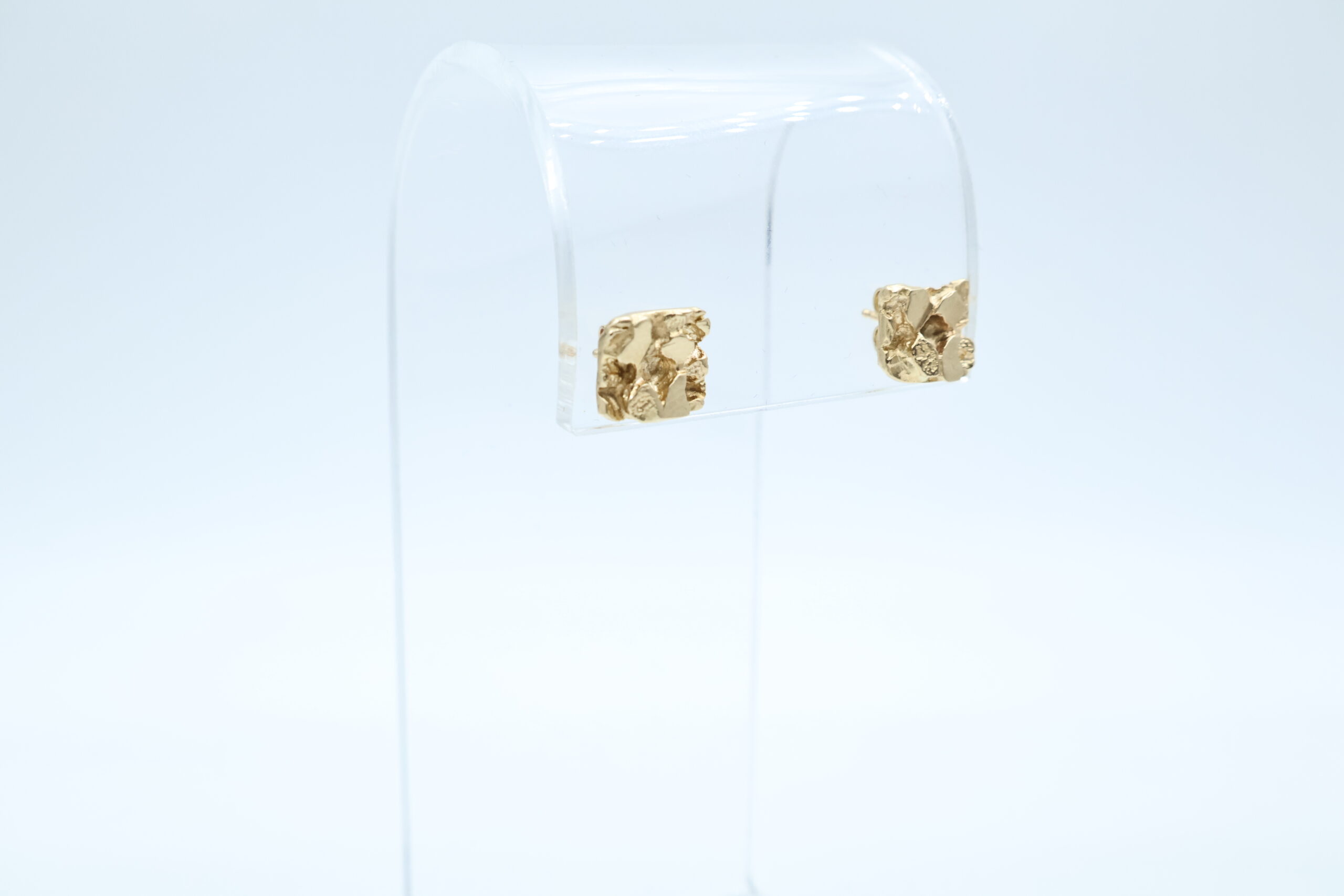 IMG_8418 Ørepynt i gult gull - Bilde 1