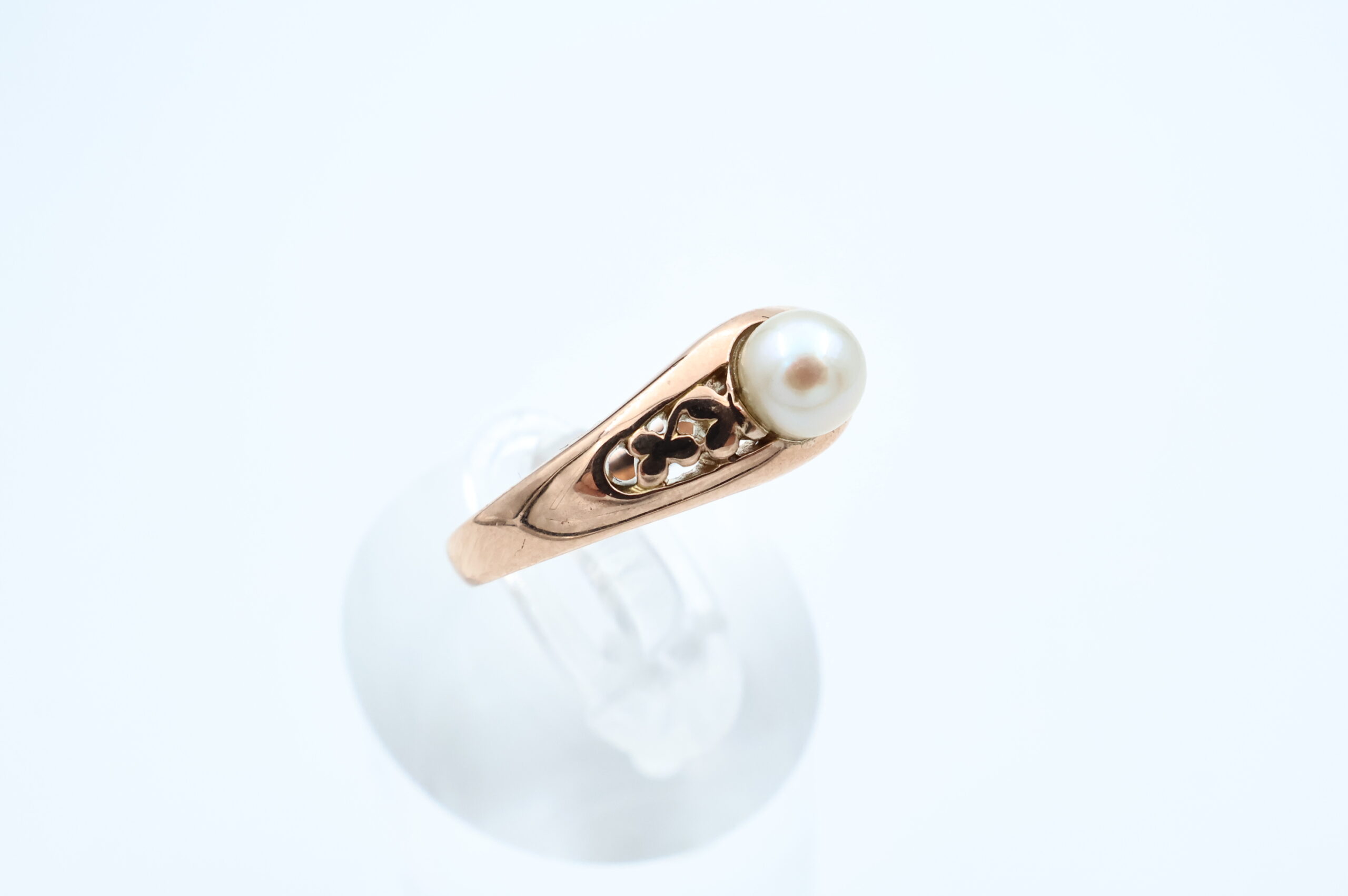 IMG_8815 Ring i gult gull med perle - Bilde 1