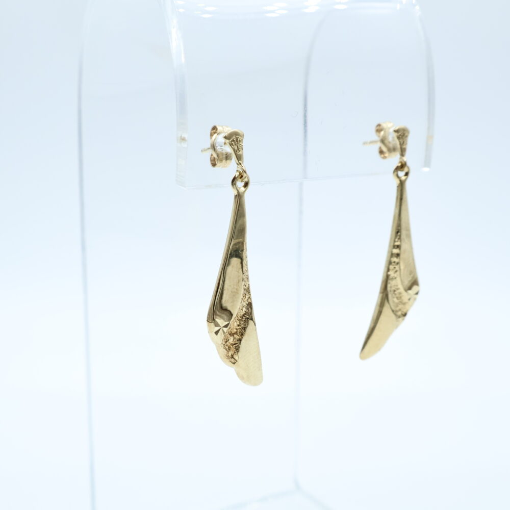 Ørepynt i gult gull