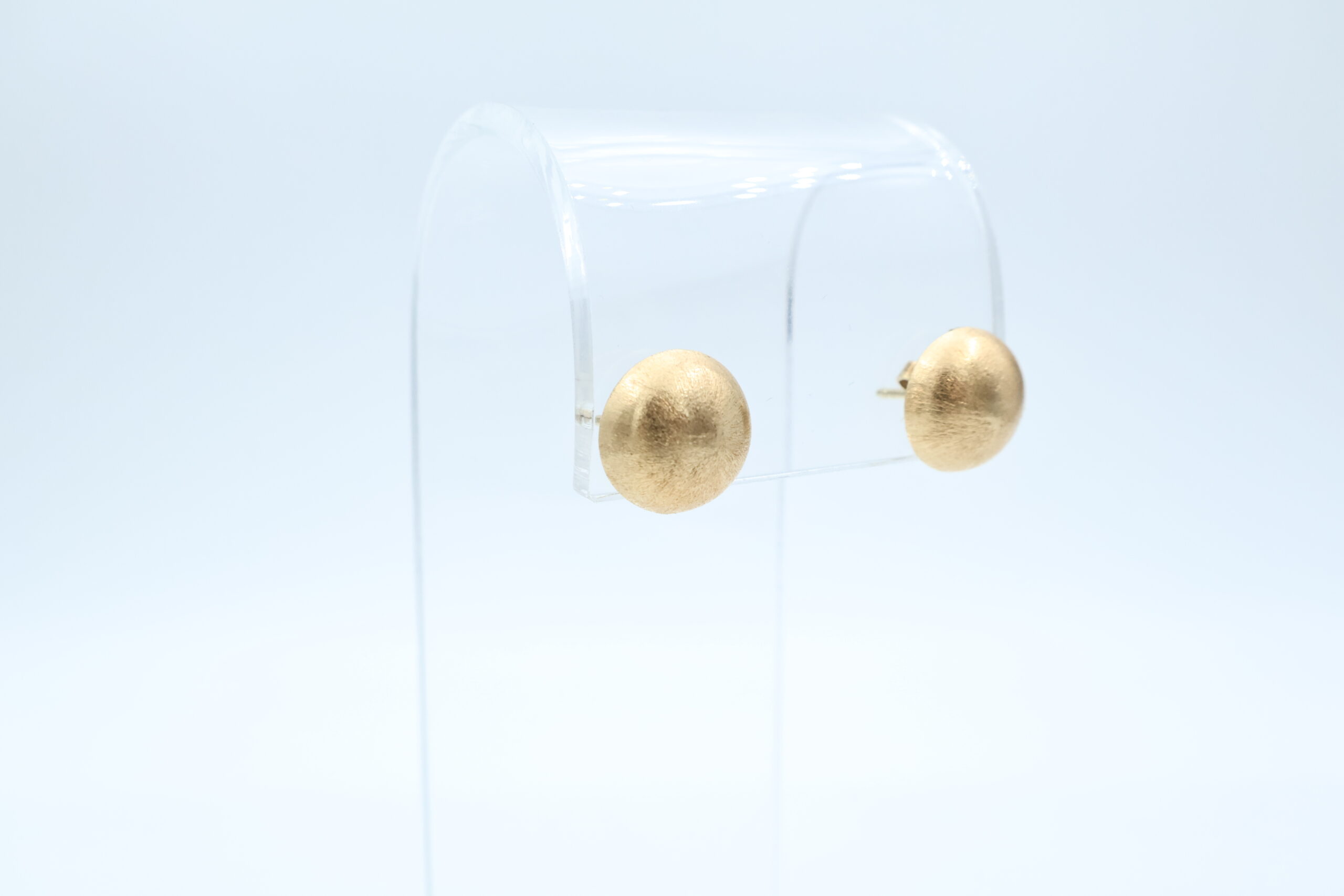 IMG_8892 Ørepynt i gult gull - Bilde 1