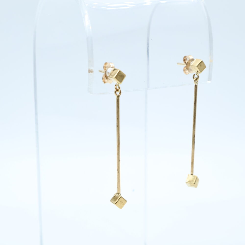 Ørepynt i gult gull