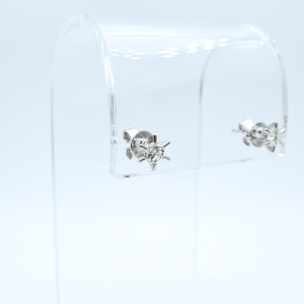 Ørepynt i hvitt gull med diamant (2x0.25ct)