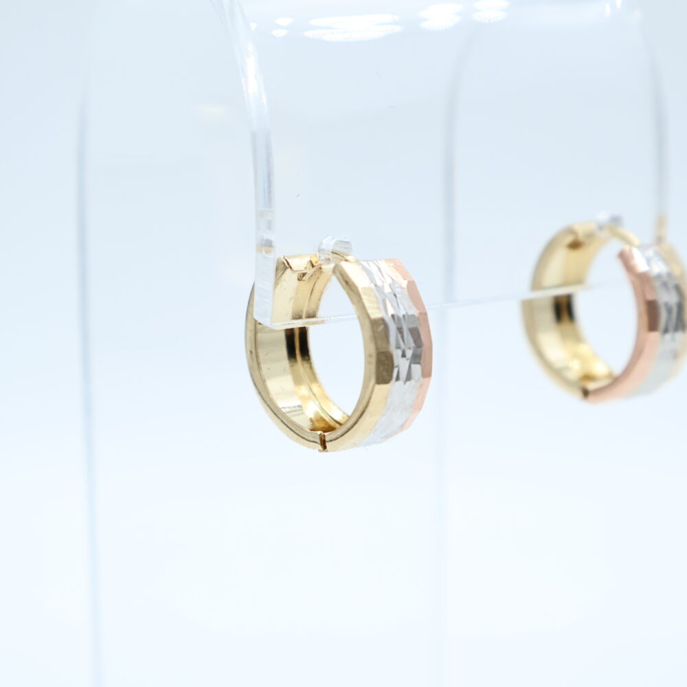 Ørepynt i flerfarget gull