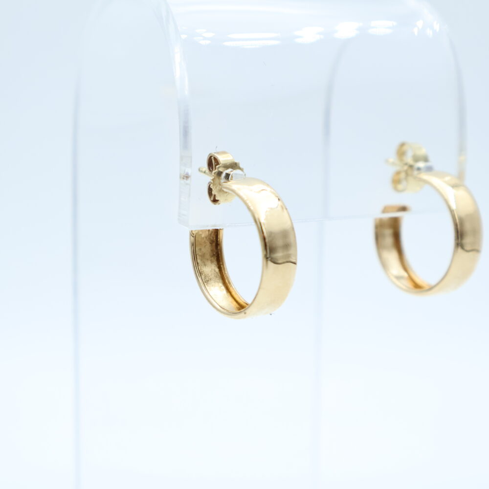 Ørepynt i gult gull