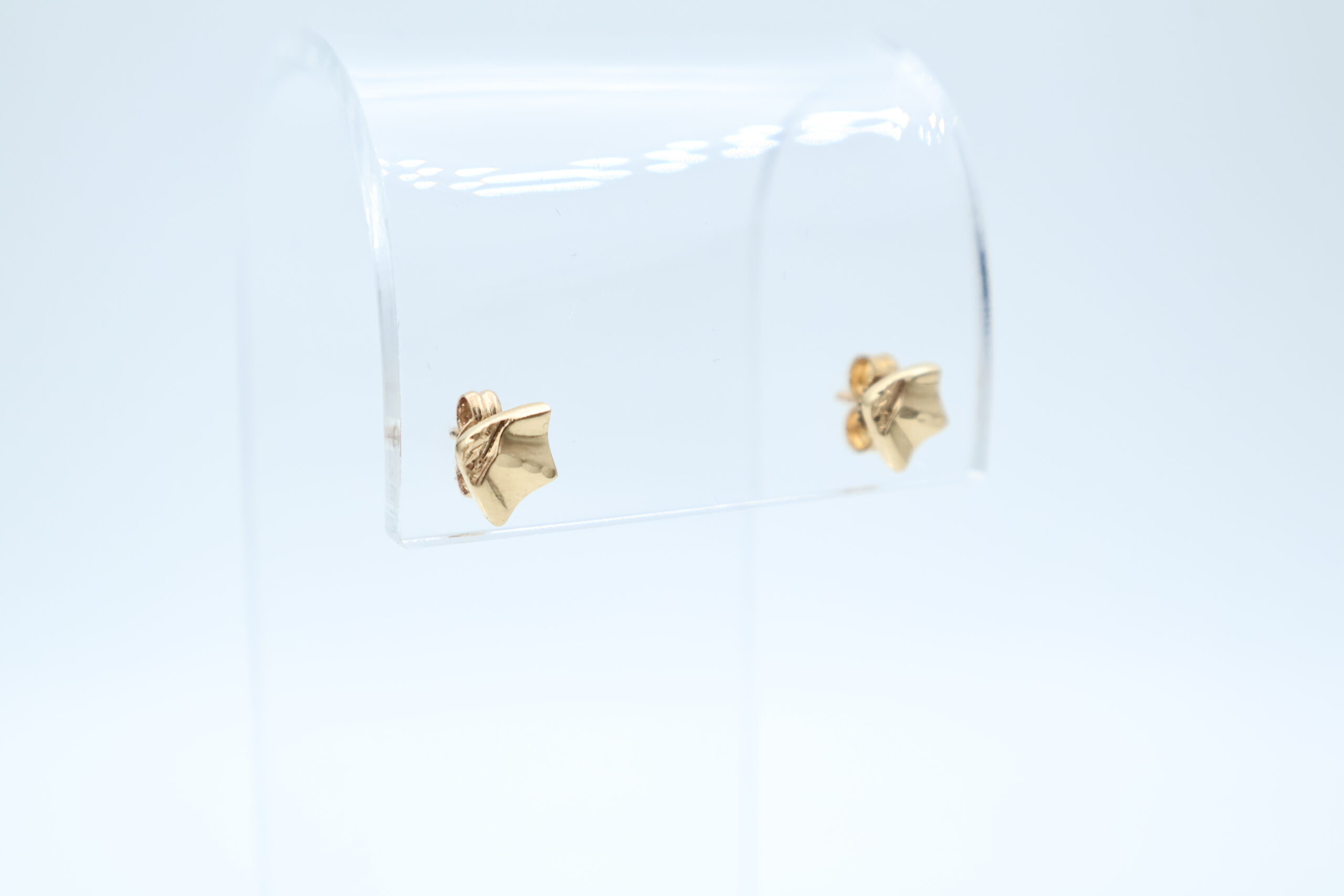 IMG_9916 Ørepynt i gult gull - Bilde 1